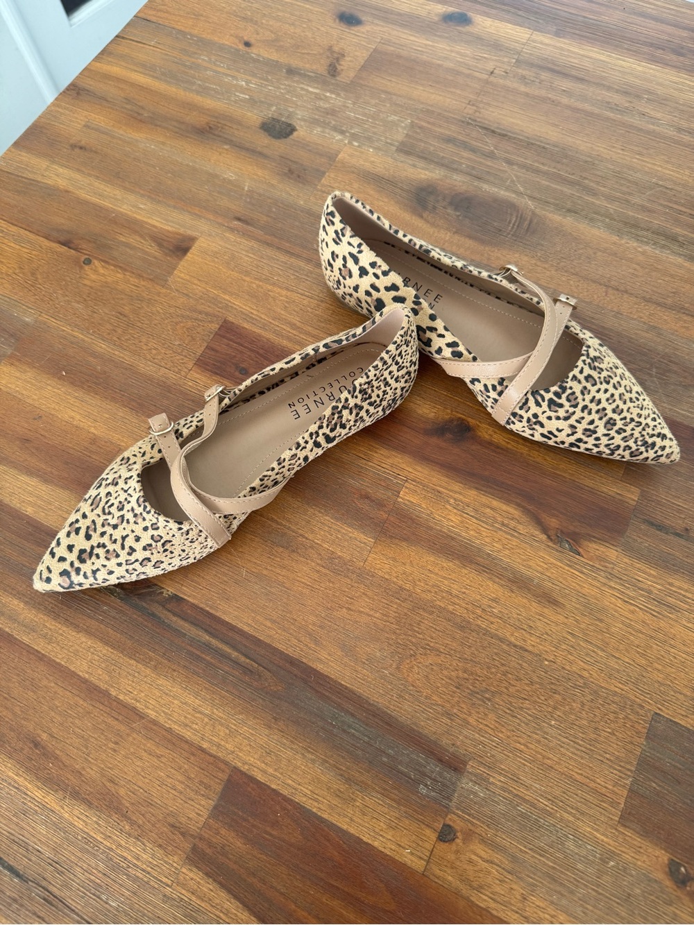 Journee Collection Leopard Print Pointed Toe Mary Jane Flats - Picture 4 of 8